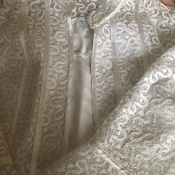 New White lace blouse w/ shell bell sleeve - Picture 7 of 8